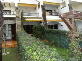 Отель Apartamentos Pueblo Amarres  Ла-Эскала